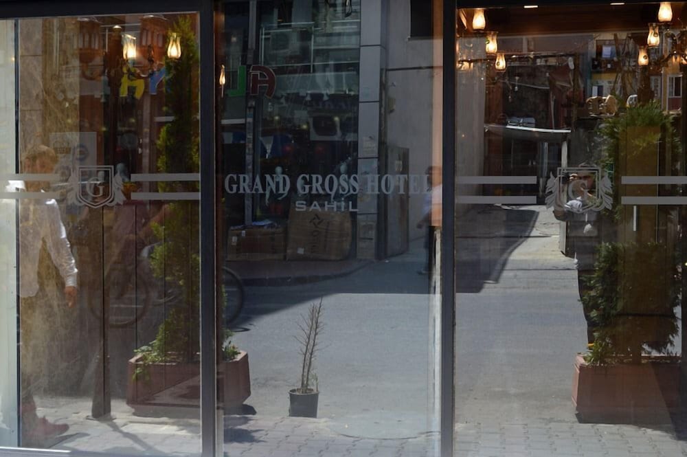 Grand Gross Hotel 22