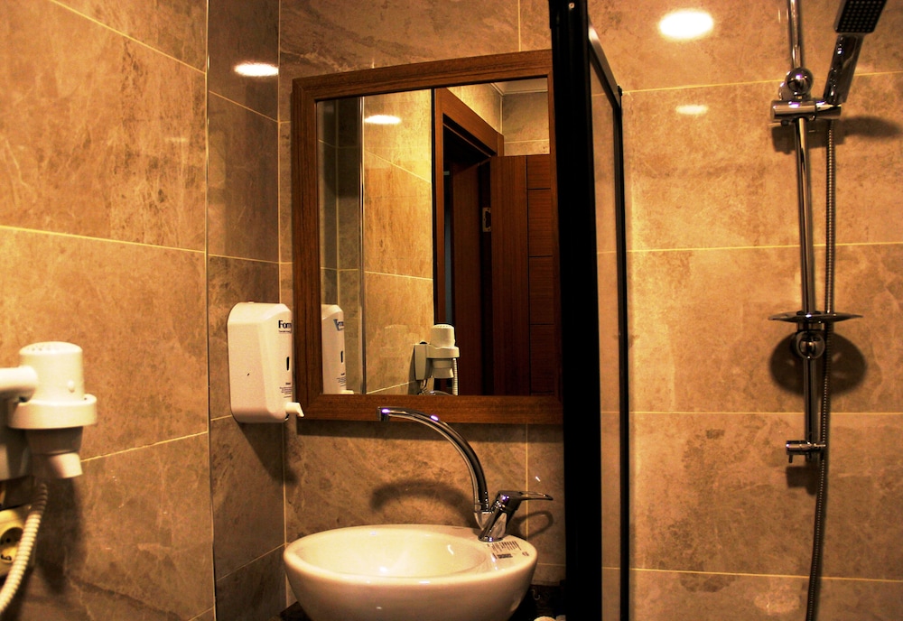 Grand Gross Hotel 15