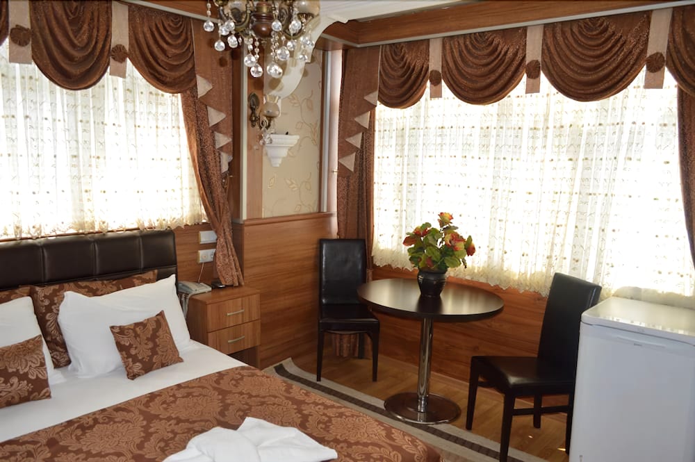 Grand Gross Hotel 6