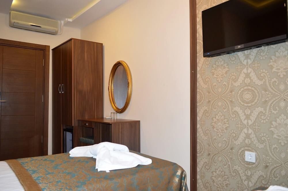 Grand Gross Hotel 12