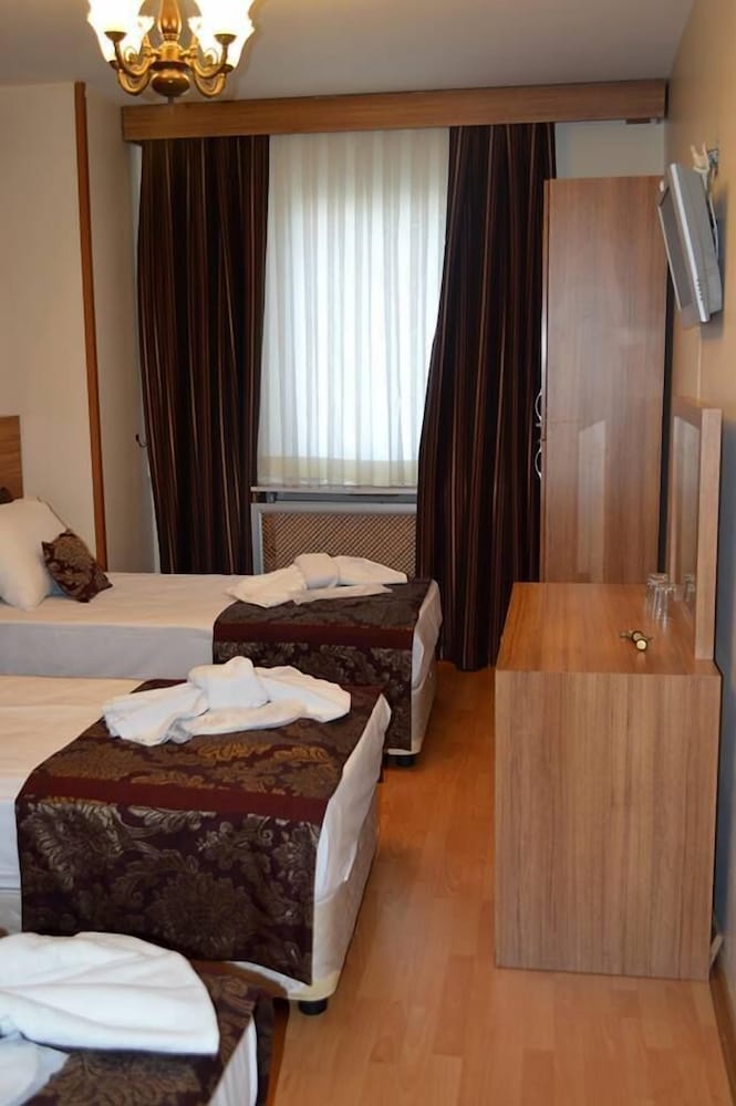 Grand Gross Hotel 10