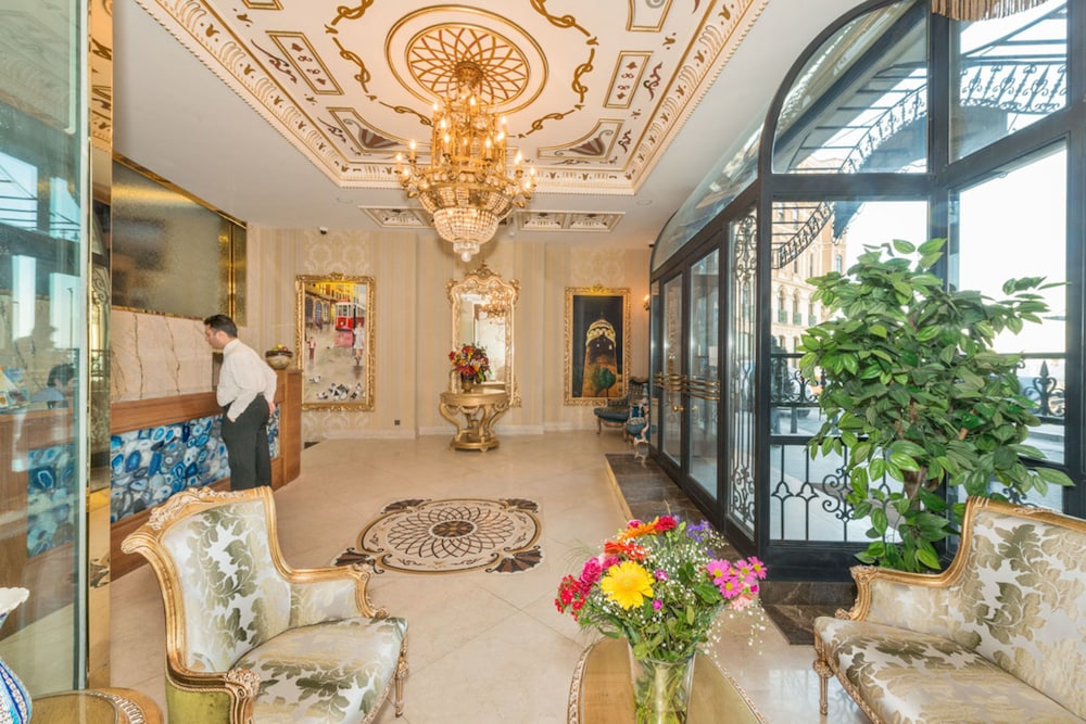 Hotel The Pera Hill 8