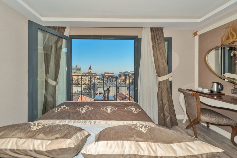 Hotel The Pera Hill 19