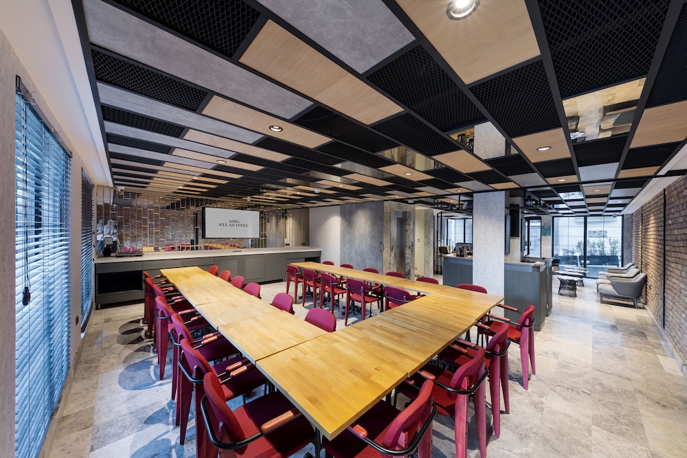 AHG Atlas Hotel 9