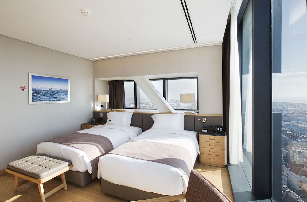 DoubleTree by Hilton Istanbul Avcilar 23