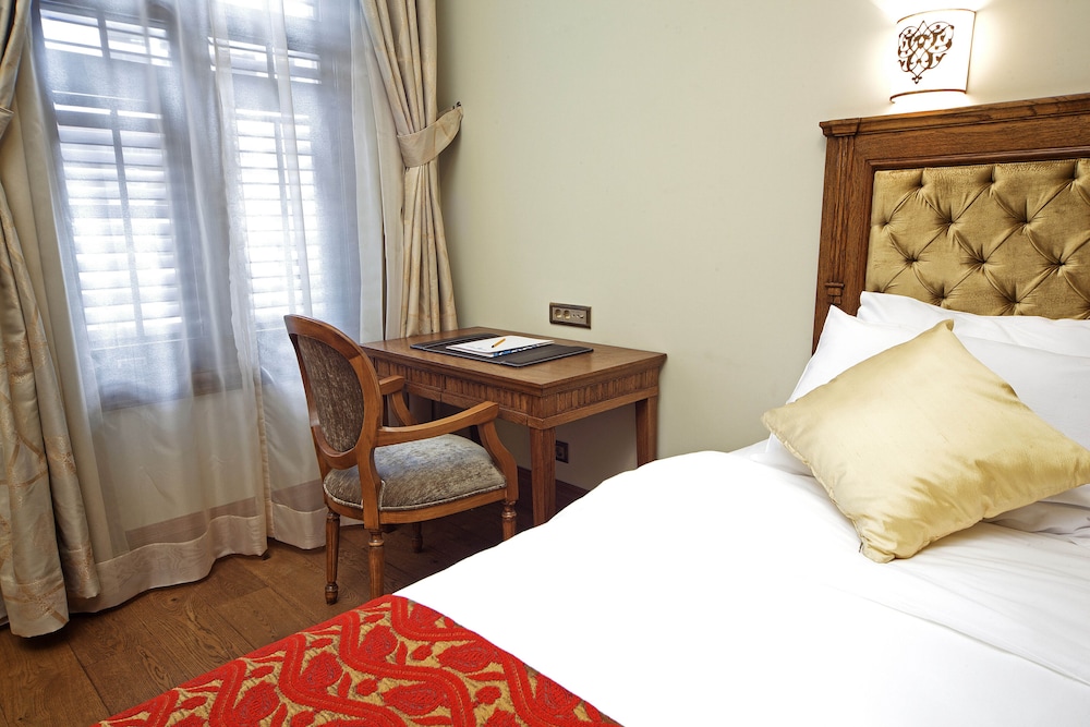 Celine Hotel 10