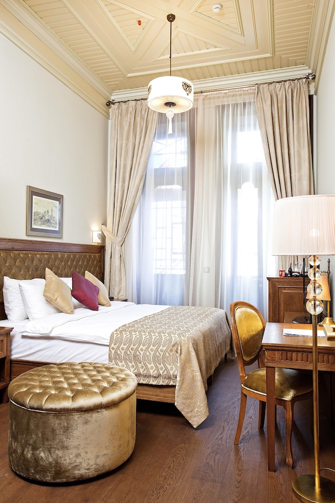 Celine Hotel 15