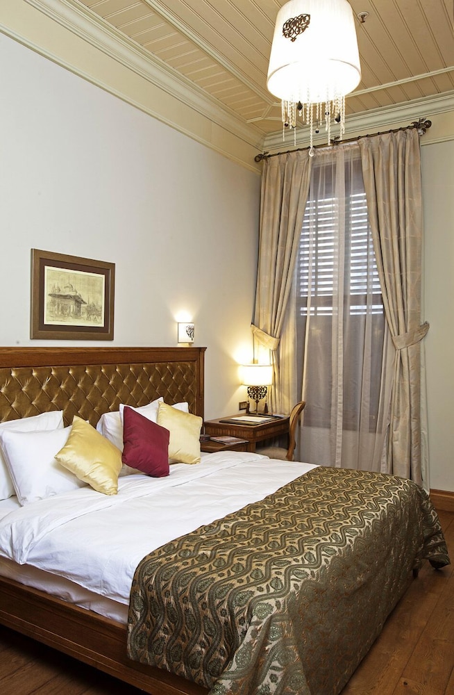 Celine Hotel 12