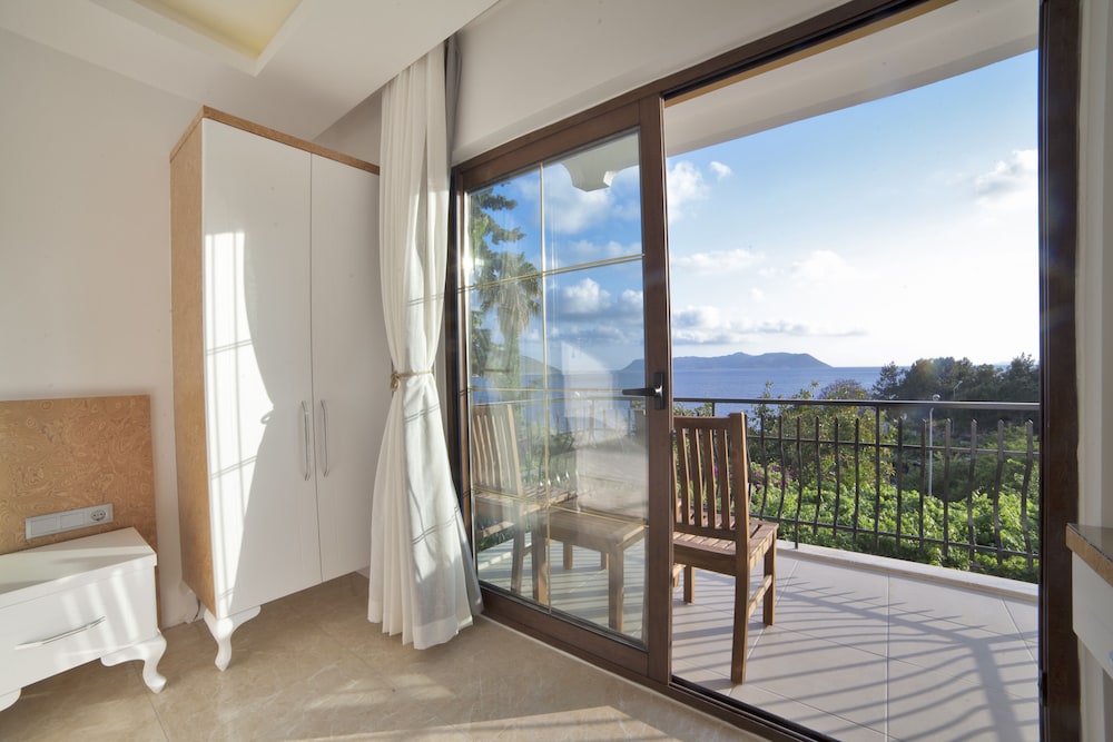 Maki 2 Hotel 1