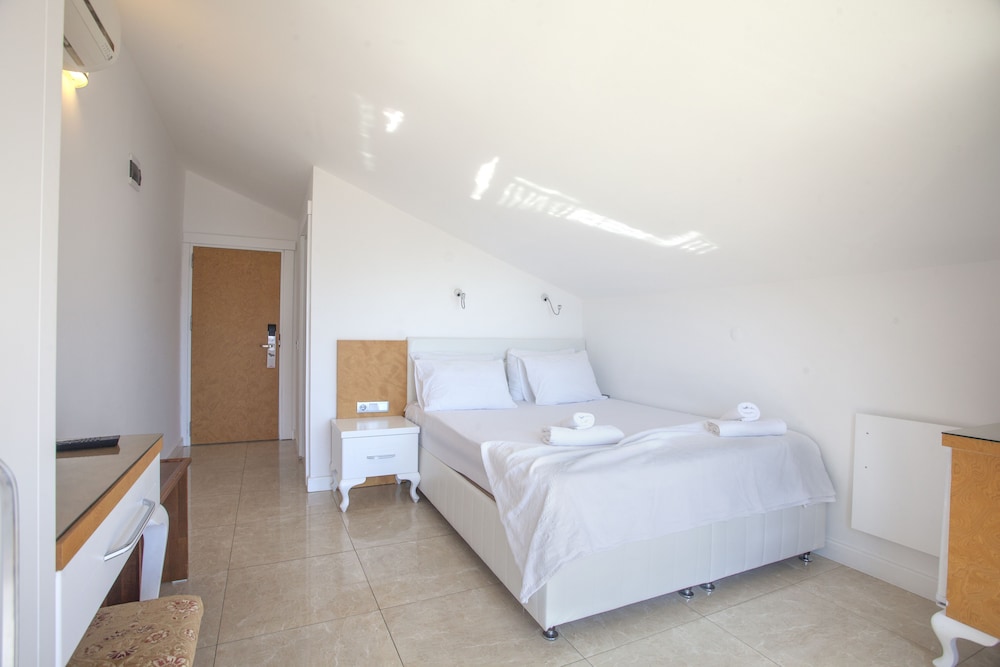 Maki 2 Hotel 21