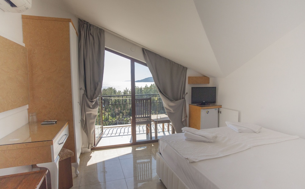 Maki 2 Hotel 23