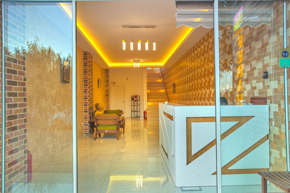 Maki 2 Hotel 4