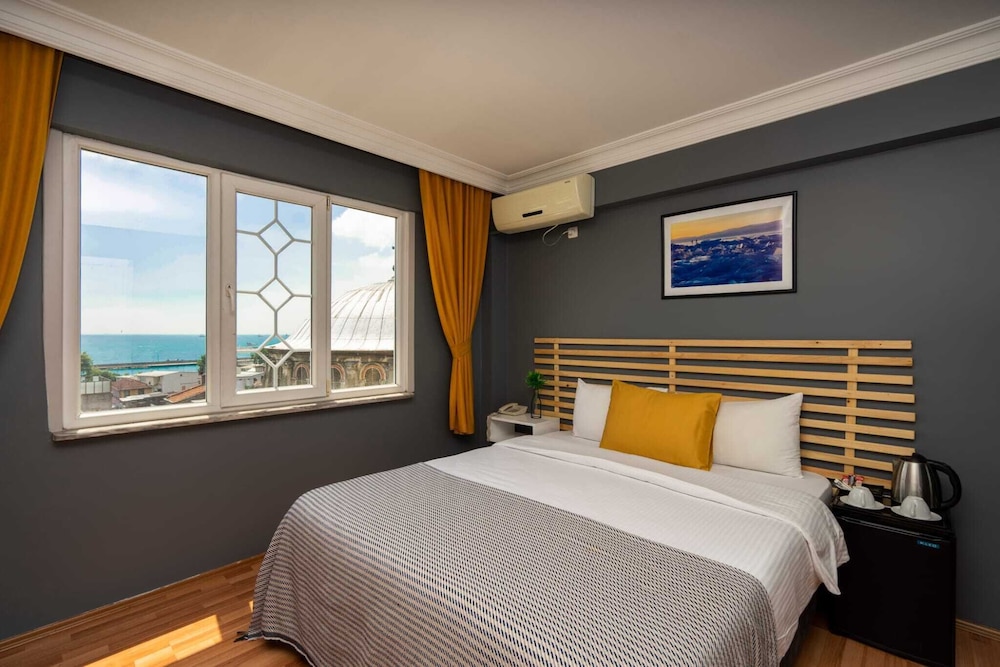 Sayeban Hotel 18