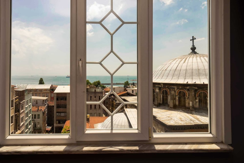 Sayeban Hotel 12