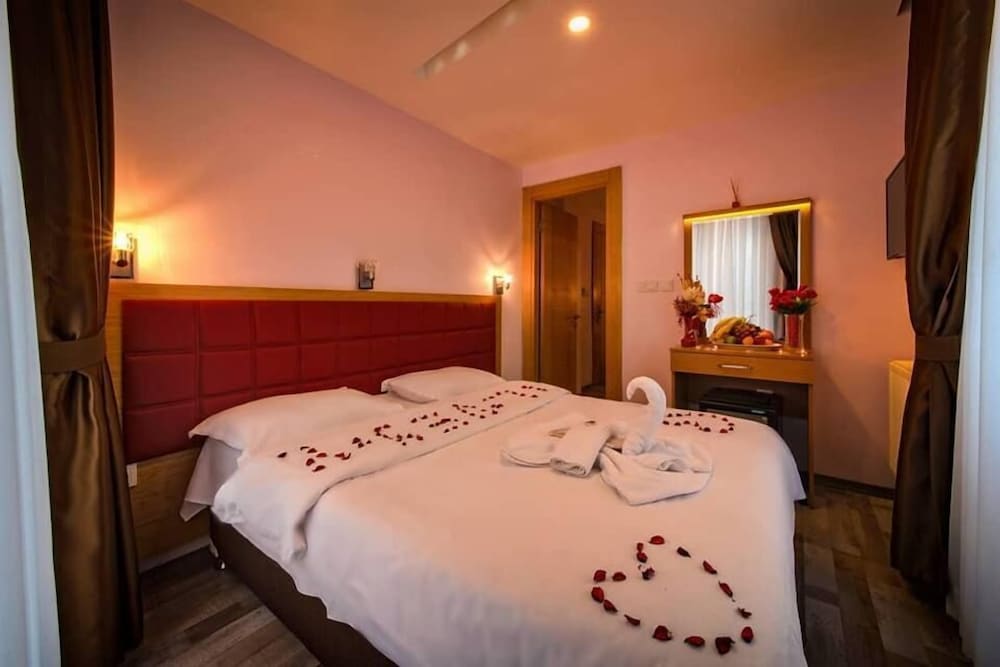 Gulhane Corner 11