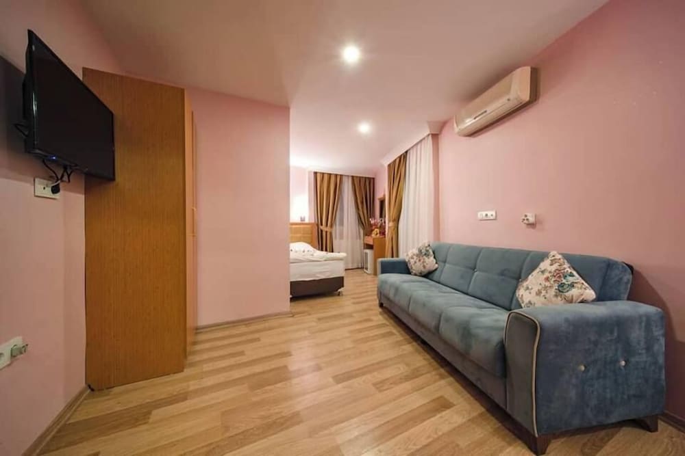 Gulhane Corner 18