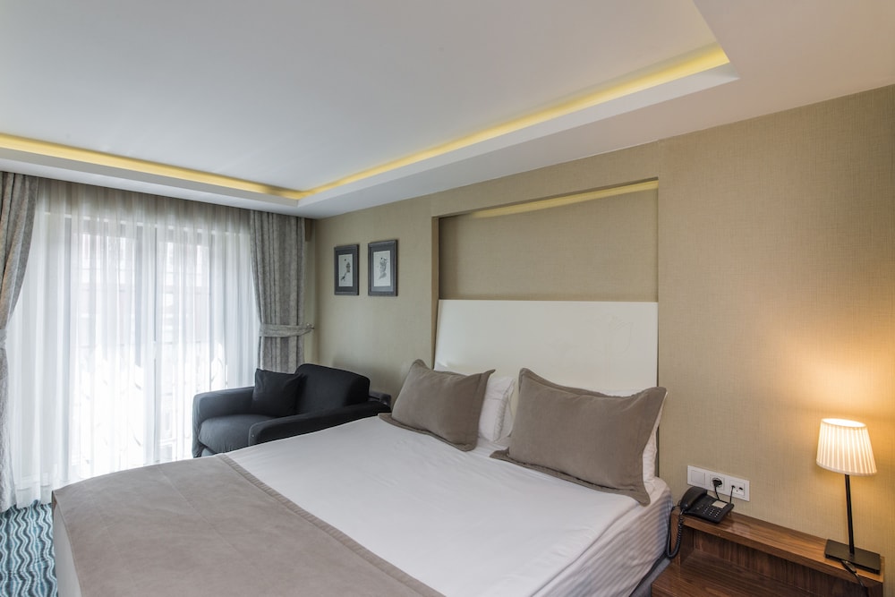 Aston Residence 17