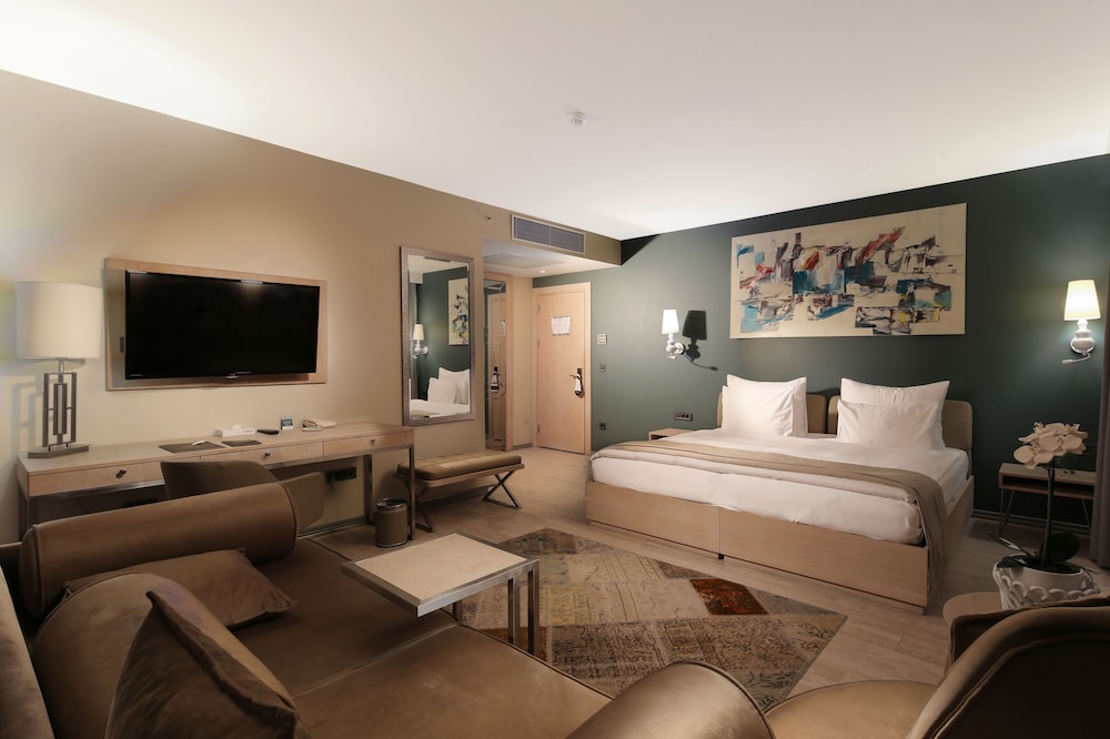 The Gate 30 Suites 6