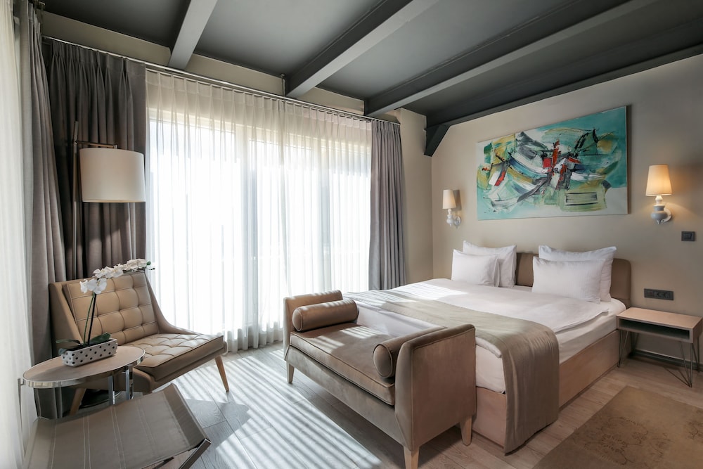 The Gate 30 Suites 7