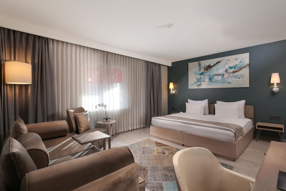 The Gate 30 Suites 5