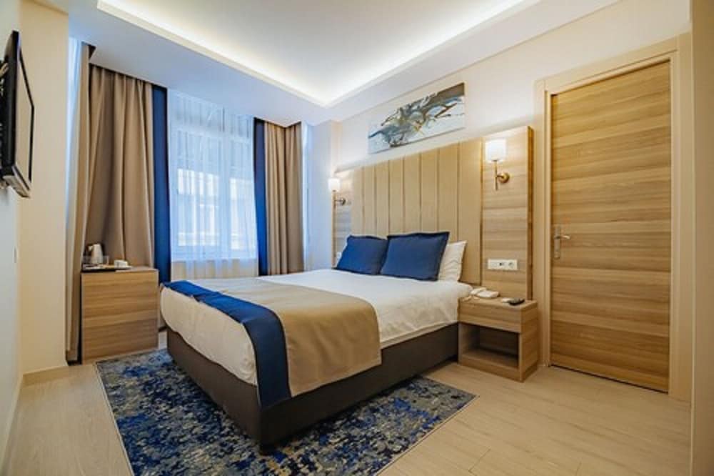 The Milltown Sisli 10