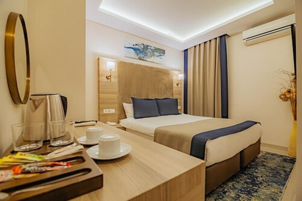 The Milltown Sisli 11