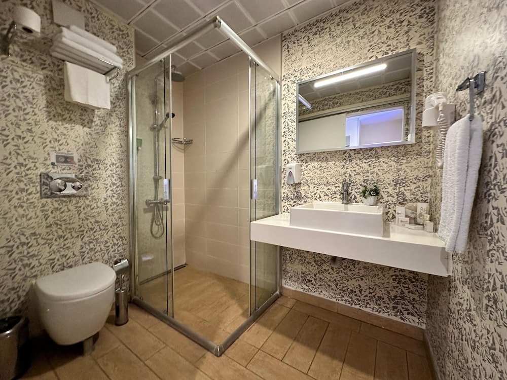 Tempo Hotel 4 Levent 21