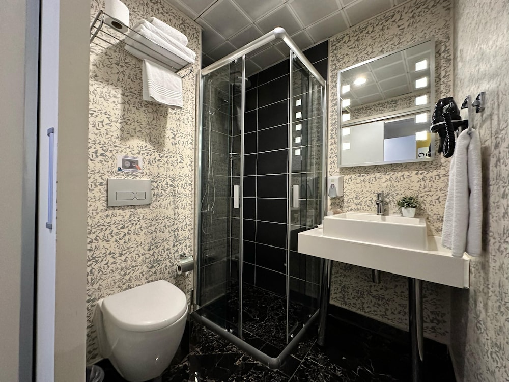 Tempo Hotel 4 Levent 20