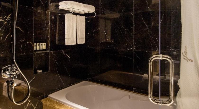 Ezdan Palace Hotel 2