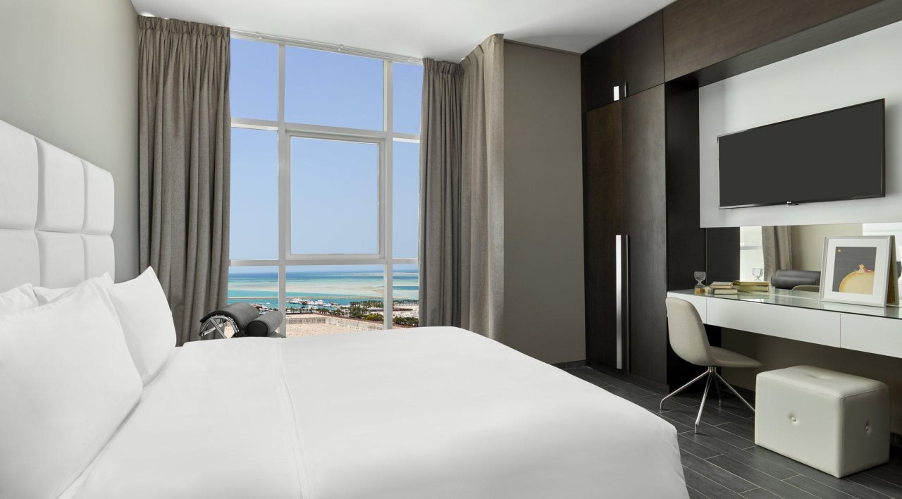 Staybridge Suites Doha Lusail 13