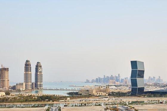 Staybridge Suites Doha Lusail 8