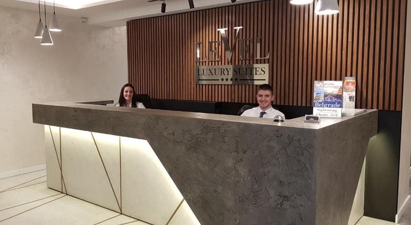 Level Luxury Suites 4