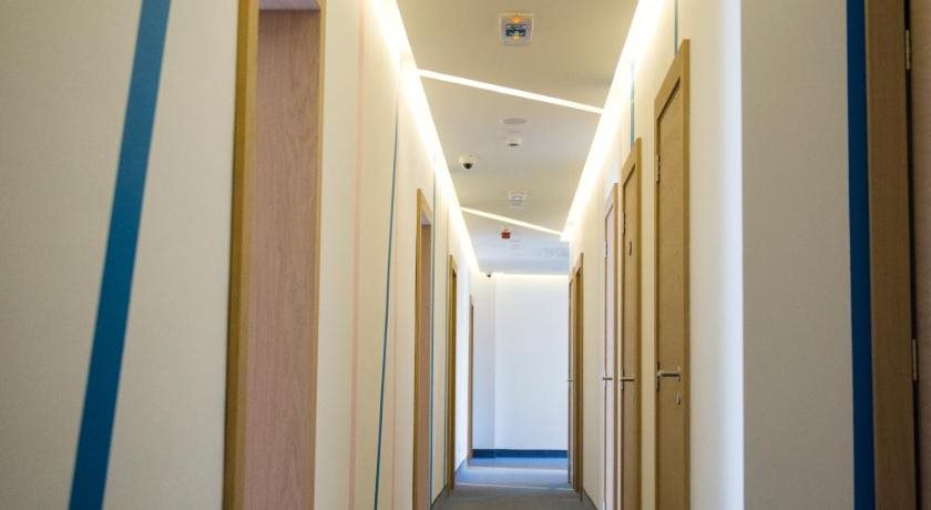 City Nest Modern & Cozy Suites 18