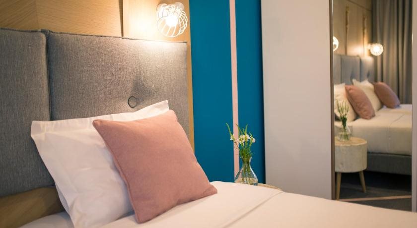City Nest Modern & Cozy Suites 6