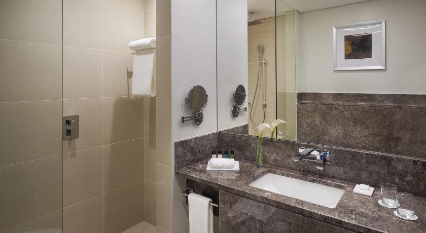 Mövenpick Hotel Tahlia Jeddah 2
