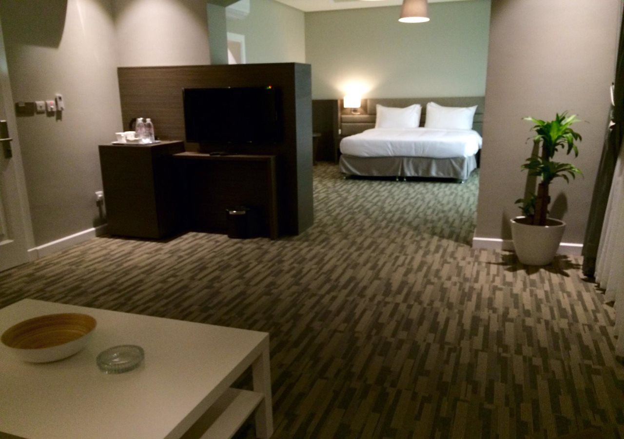 Loren Suites Corniche 15