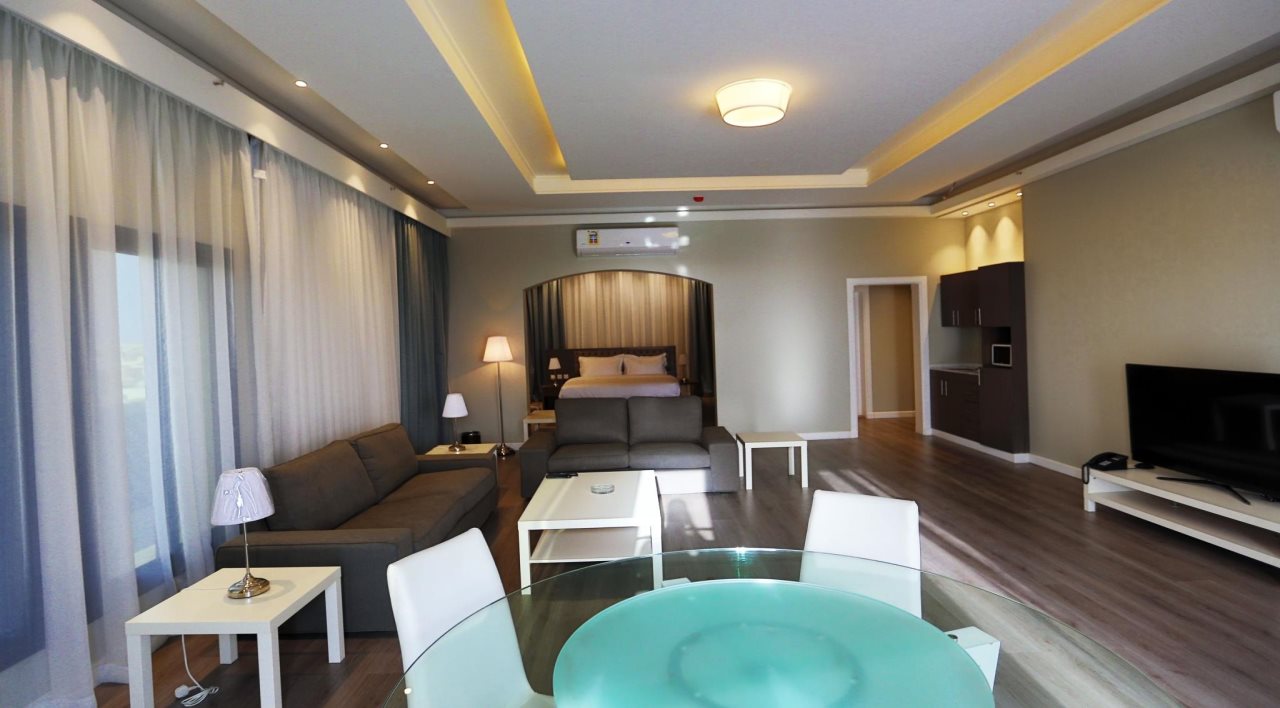 Loren Suites Corniche 20
