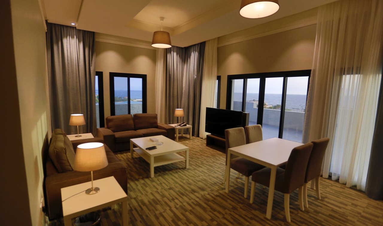 Loren Suites Corniche 24