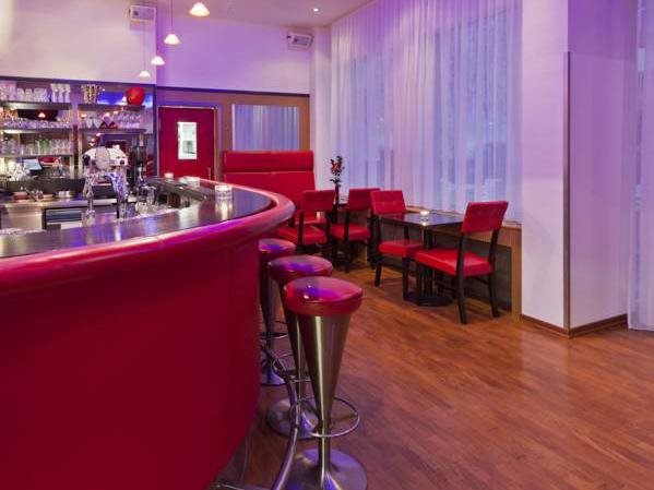 Hotel Boltzmann 9