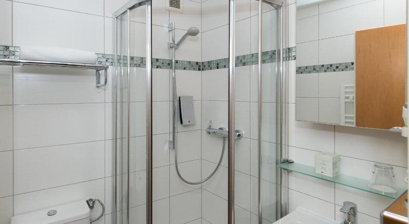 Hotel Boltzmann 18