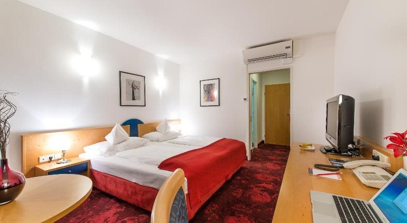 Hotel Boltzmann 24