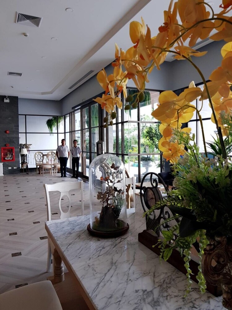 VST Residence 1