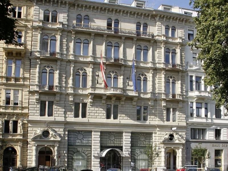 Miiro Palais Rudolf 18