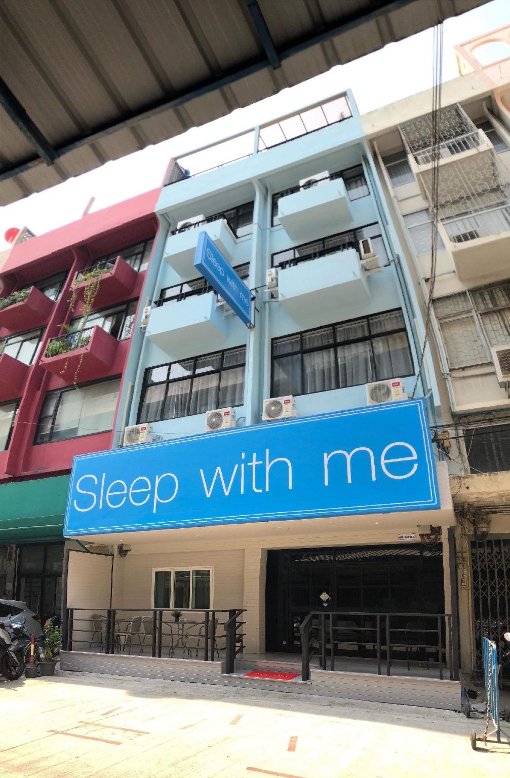 Sleep With Me Bangkok - BTS Phra Khanong 3