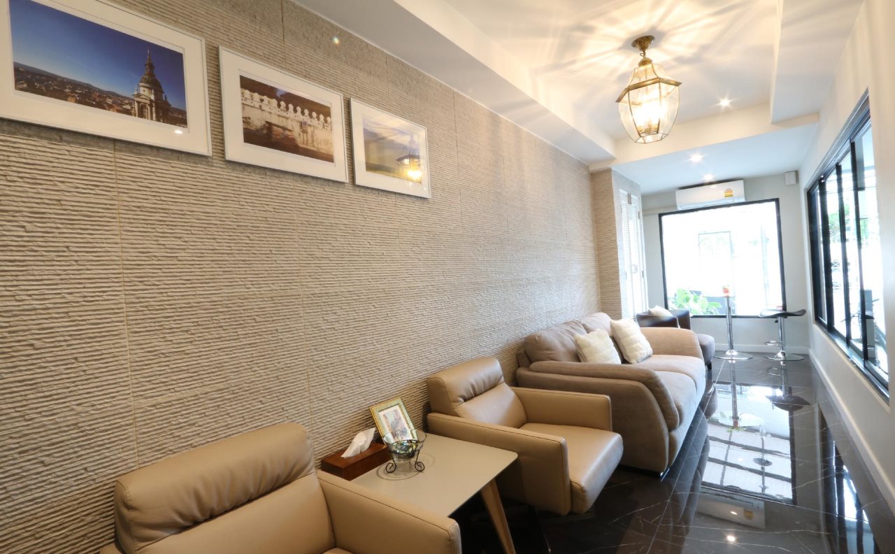 Neveu Premier Residence : Ratchada 7