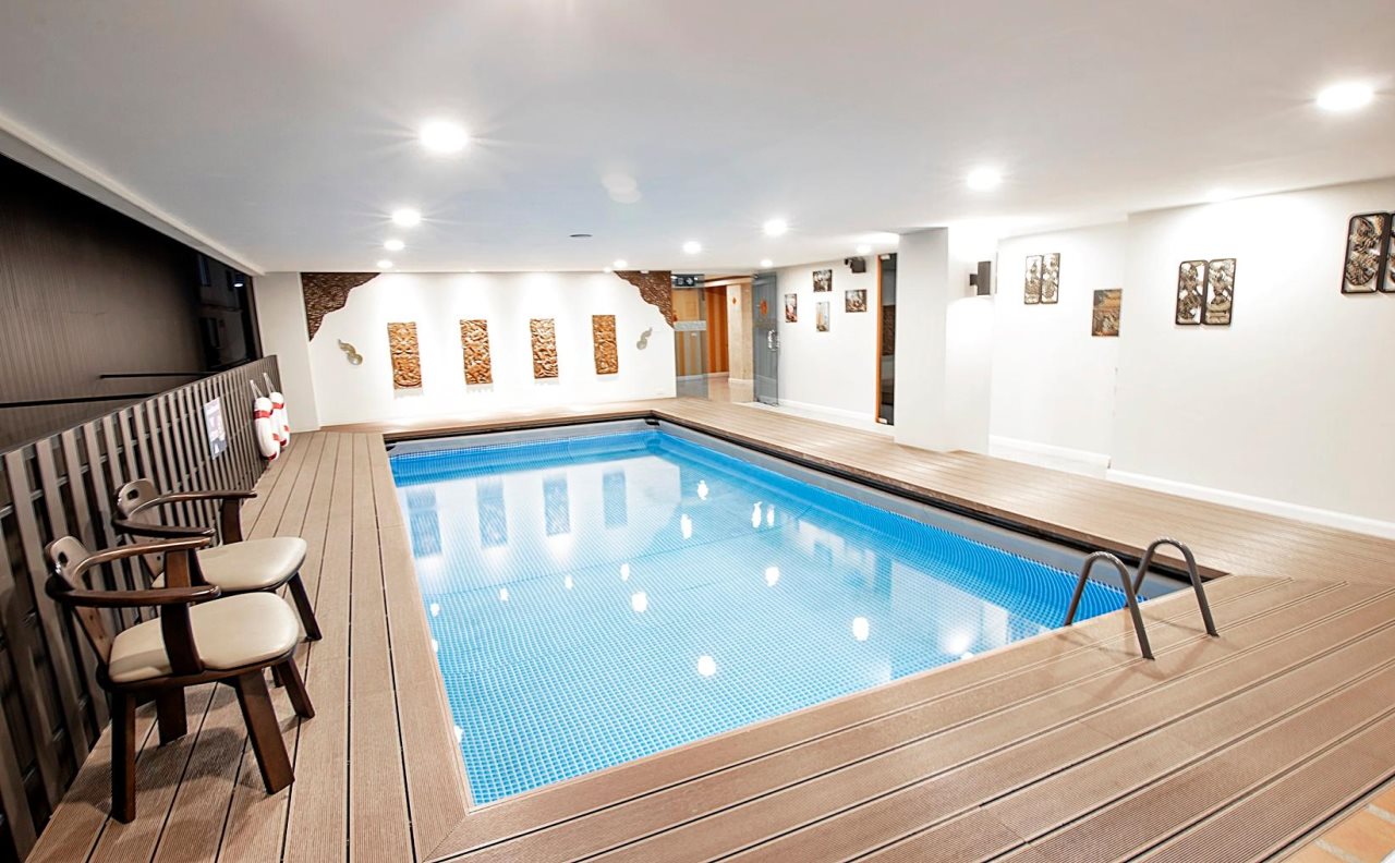 J Place Hotel 11