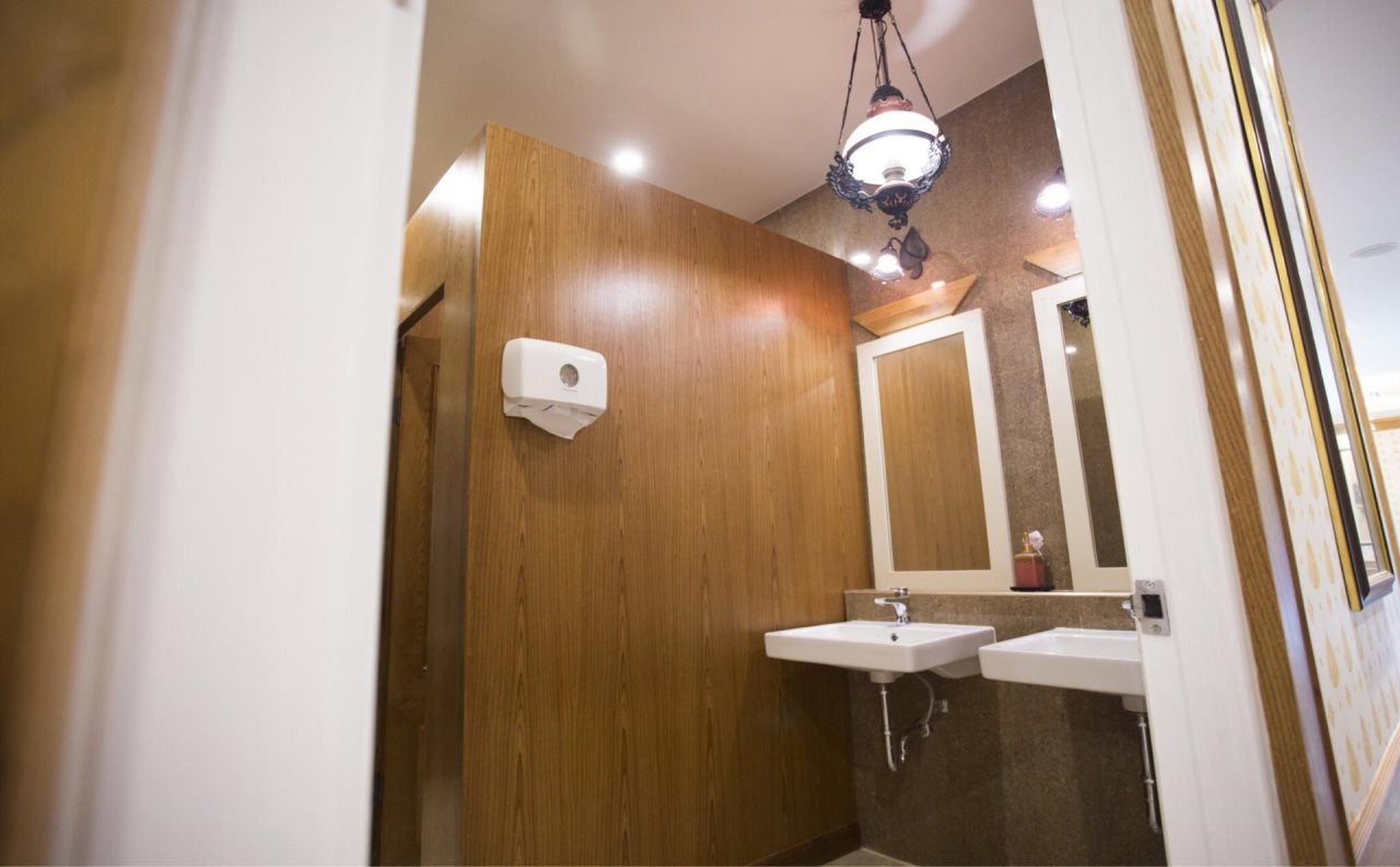 J Place Hotel 12