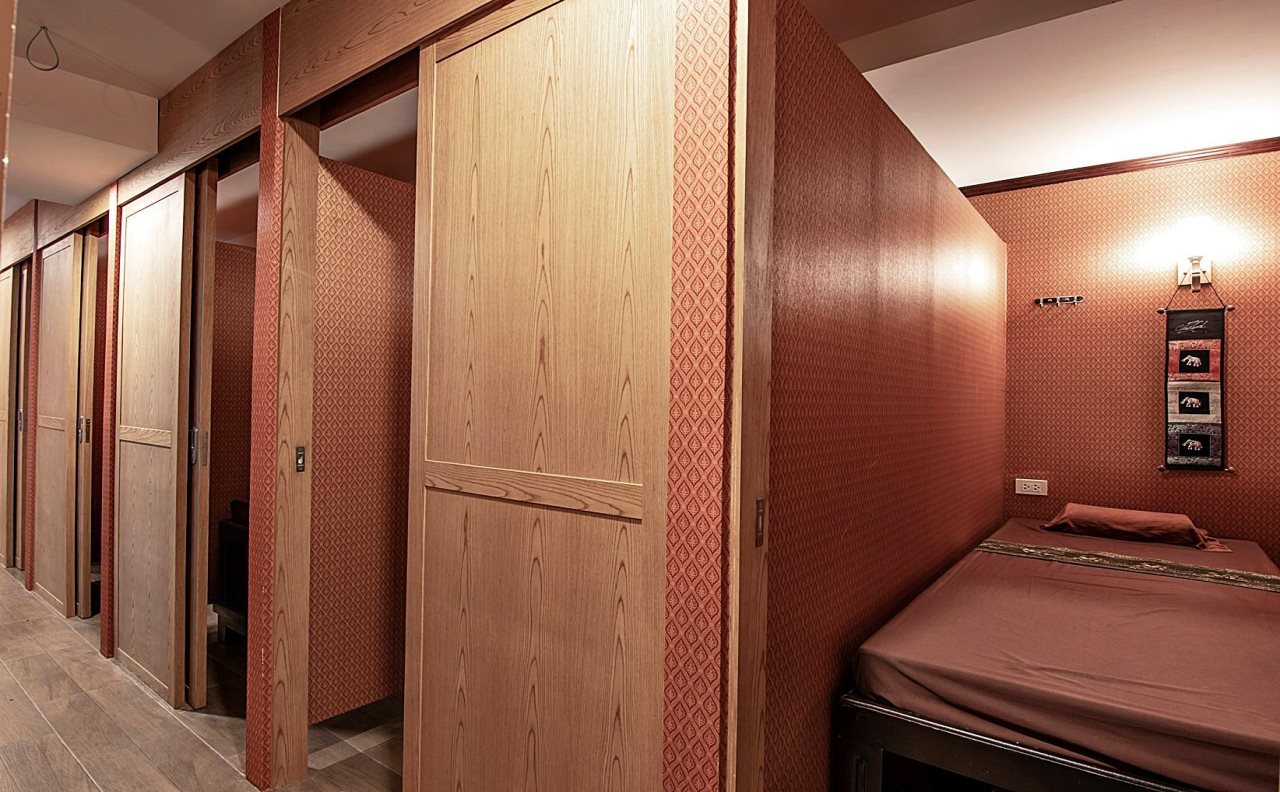 J Place Hotel 15