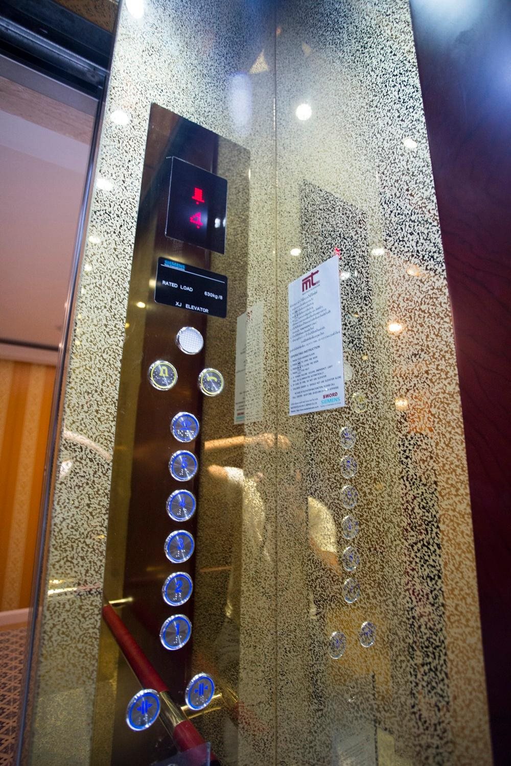 J Place Hotel 18
