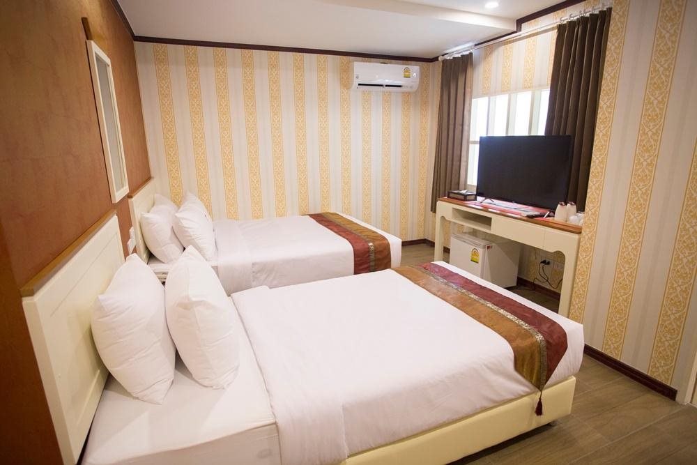 J Place Hotel 2